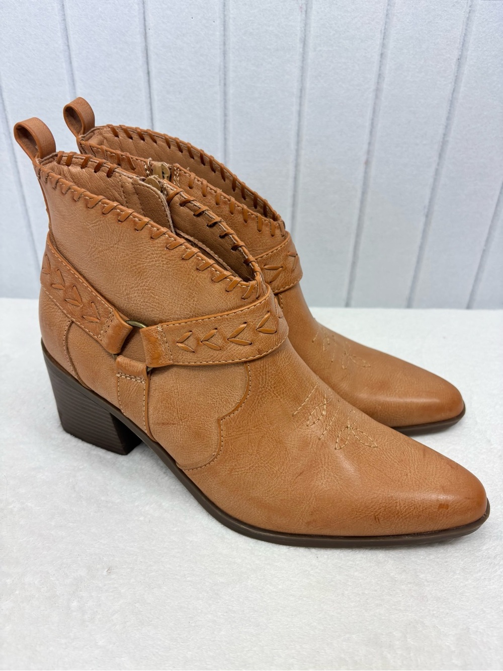 FRYE AND CO. Palma Stacked Tan Leather Western Ankle  Heel Booties Size 9.5M